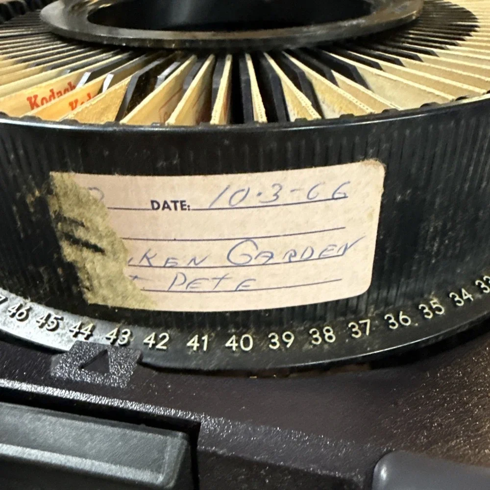 Vintage Kodak Carousel 4200 Projector With Manual And Original Box Plus 57Slides
